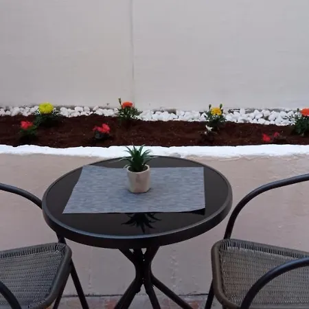 с две спални. Varna