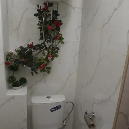 с две спални. *